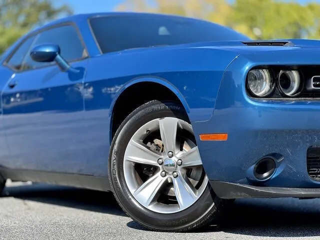 2021 Dodge Challenger SXT